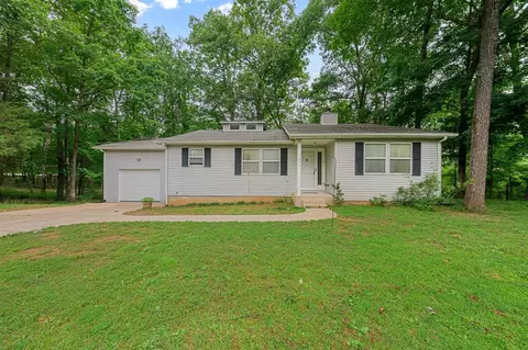 650 Hacienda Dr, Bowling Green, KY 42101