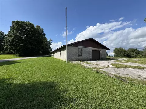 711 Cemetery Rd, Scottsville, KY 42164