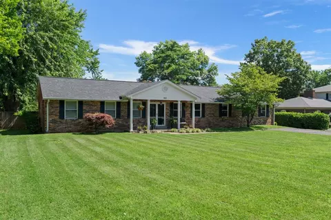 1608 Sherwood Dr, Bowling Green, KY 42103