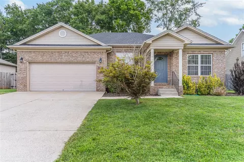202 Shanks Mill Dr, Bowling Green, KY 42104