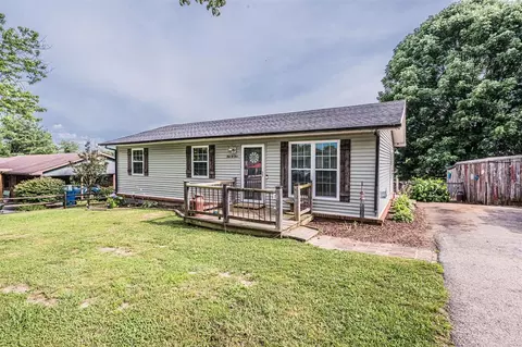 104 Pocahontas Trl, Glasgow, KY 42141