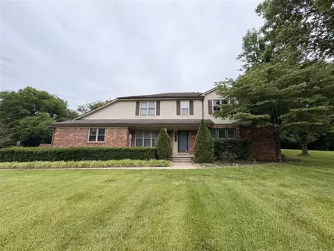 712 Drakesborough Dr, Bowling Green, KY 42103