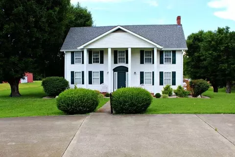 7399 Roseville Rd, Glasgow, KY 42141