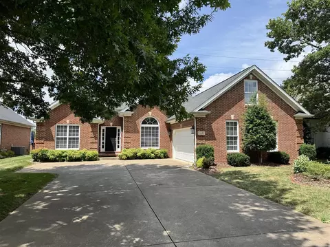 1640 Camden Ct, Bowling Green, KY 42103