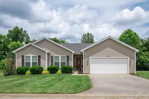 1652 Calgary Way, Bowling Green, KY 42101