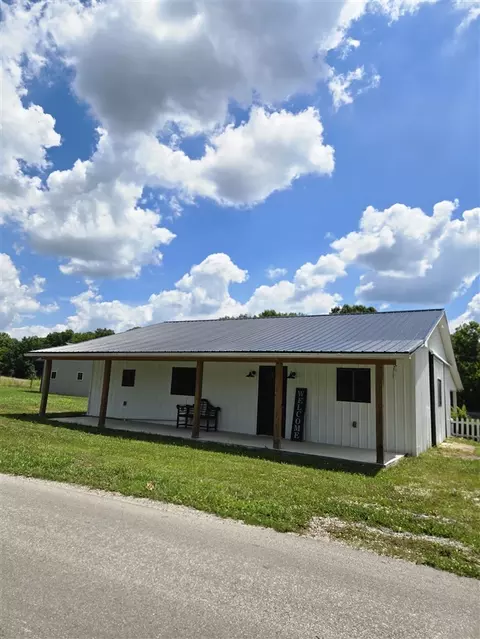 150 Lester Mcreynolds Rd, Lewisburg, KY 42256
