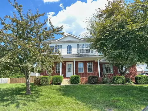 1319 Wintercress Ct, Bowling Green, KY 42104