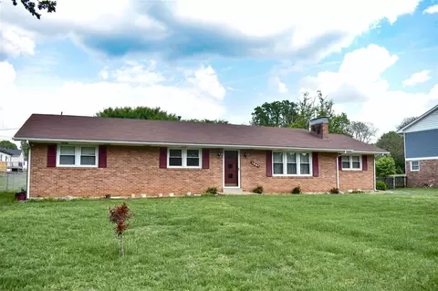 1206 Nahm Dr, Bowling Green, KY 42104