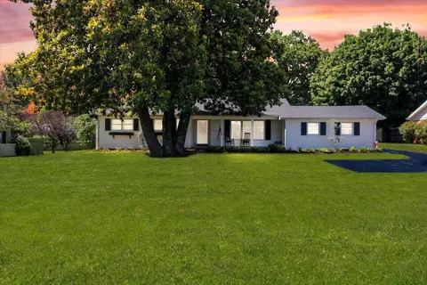 1319 Fairview Ave, Bowling Green, KY 42103