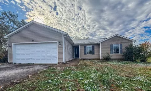 203 Wilmington Ct, Bowling Green, KY 42101