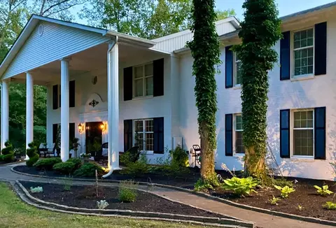 120 Woodhurst Ln, Russellville, KY 42276