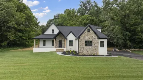 1736 Leyben Ct, Bowling Green, KY 42103