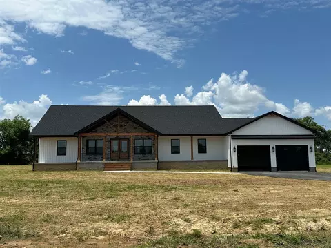 132 Fairfield Dr, Russellville, KY 42276