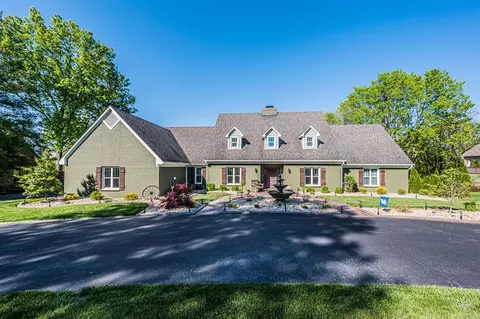 142 Bent Creek Ct, Bowling Green, KY 42103