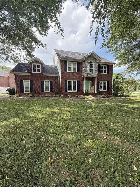 72 Stonehurst Way, Bowling Green, KY 42103