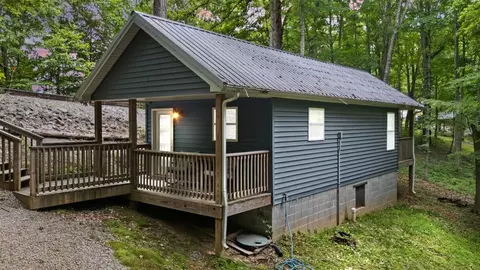 866 Wilderness Dr, Mammoth Cave, KY 42259