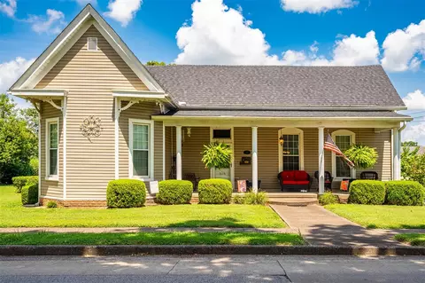 318 W 7th St, Russellville, KY 42276