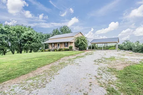 752 Mayfield Mill Rd, Glasgow, KY 42141