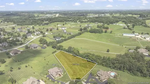 140 Sterling Oak Ct, Alvaton, KY 42122