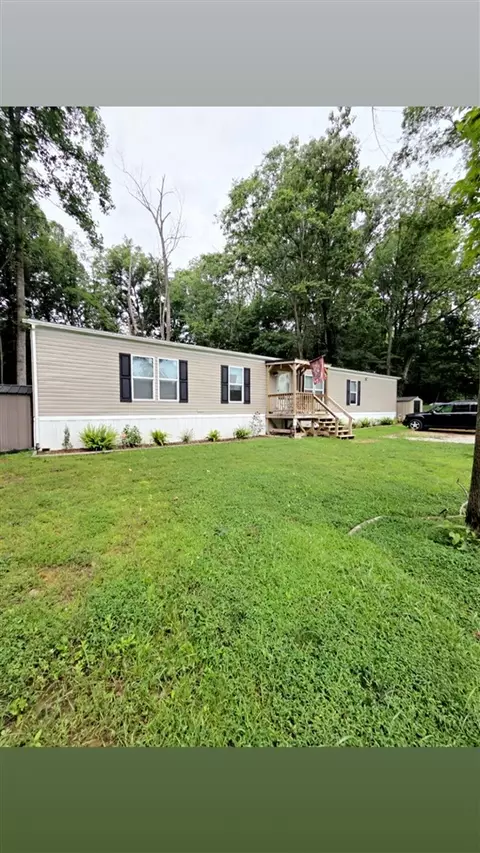 82 Mustang Dr, Scottsville, KY 42164
