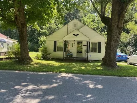 228 N Cherry St, Greenville, KY 42345