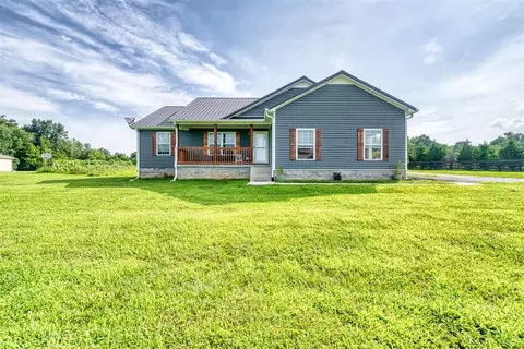 324 T Barnett Rd, Auburn, KY 42206