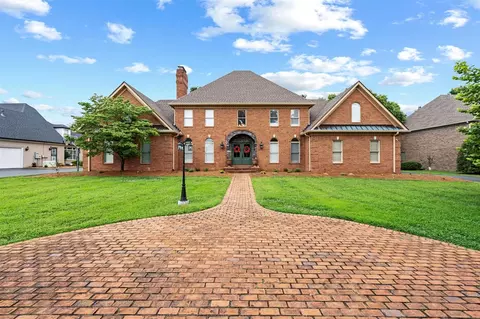 1812 Todd Trace Ct, Bowling Green, KY 42103