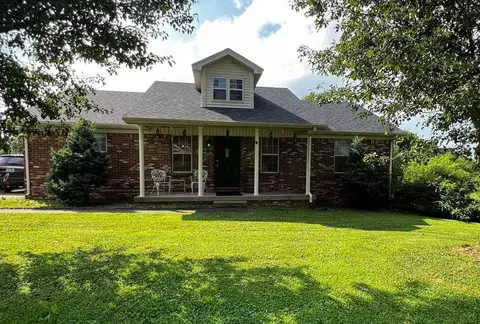 107 Independence Ave, Bardstown, KY 40004