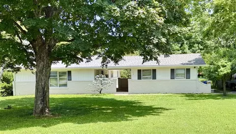 724 Hampton Dr, Bowling Green, KY 42103