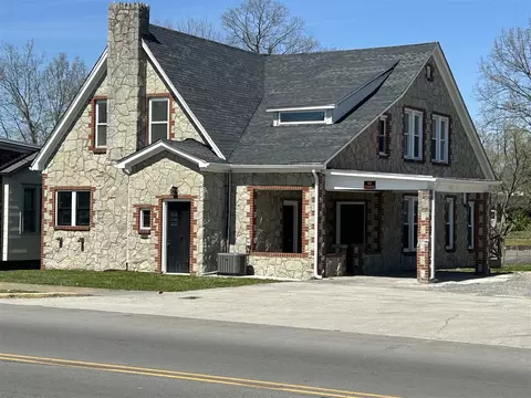 507 E Main St, Scottsville, KY 42164