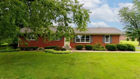 545 Old Scottsville Rd, Bowling Green, KY 42103