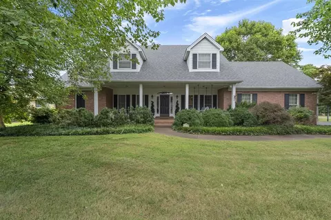 1330 Walnut Way, Bowling Green, KY 42104