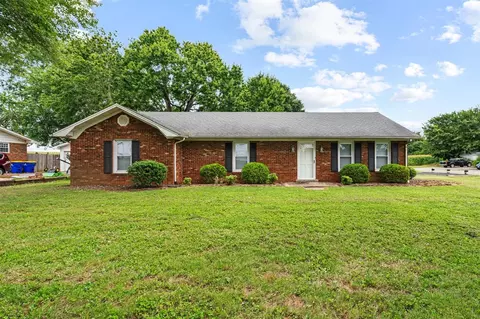 280 Moorman Ln, Bowling Green, KY 42101