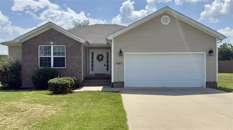 1667 Calgary Way, Bowling Green, KY 42101
