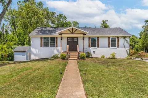 135 Meadowbrook Ct, Bowling Green, KY 42101