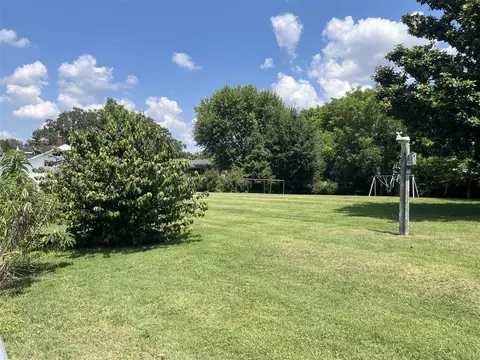 208 N Welch St, Scottsville, KY 42164