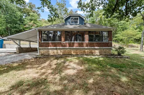 748 Slim Island Rd, Bowling Green, KY 42101
