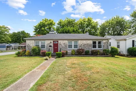 1700 Kirby Dr, Bowling Green, KY 42104