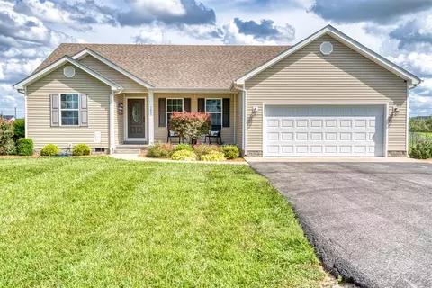 105 Pembroke Ln, Russellville, KY 42276