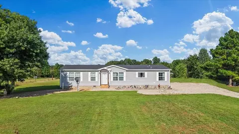 2972 Dover Church Rd, Scottsville, KY 42164