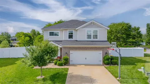415 Vining Ct, Bowling Green, KY 42104