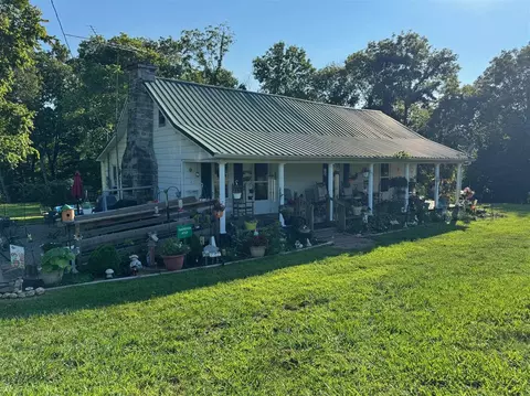 5321 Judio Rd, Burkesville, KY 42717