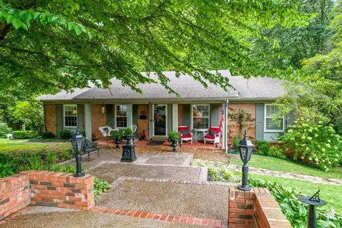 318 Norris Ct, Glasgow, KY 42141