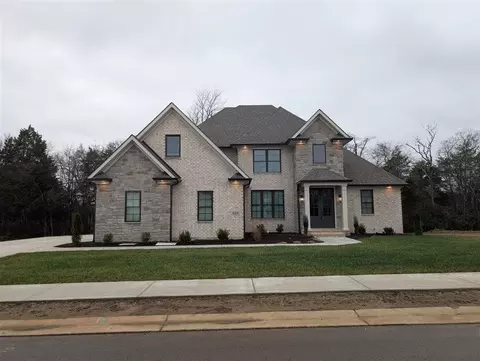 3315 Upper Gable Dr, Bowling Green, KY 42101