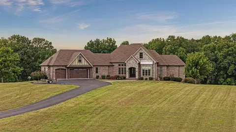 1932 Hays Smiths Grove Rd, Smiths Grove, KY 42171