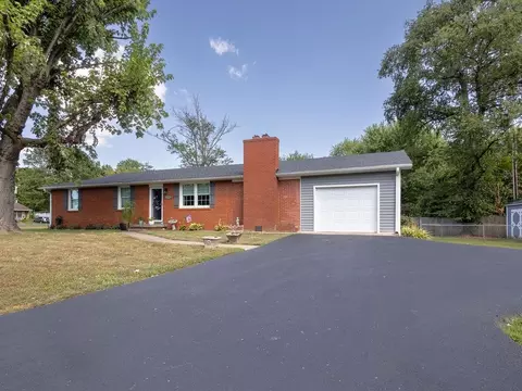 2604 Mohawk Dr, Bowling Green, KY 42103