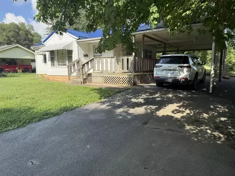 303 E Dale Hts, Horse Cave, KY 42749