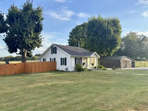 198 Hiseville Coral Hill St, Glasgow, KY 42141