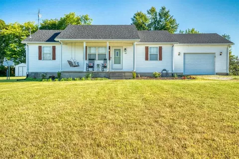 108 B Nealy Rd, Russellville, KY 42276