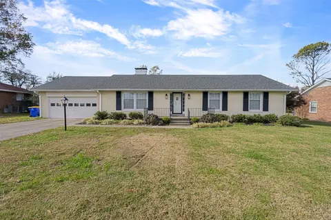 623 Sherwood Dr, Bowling Green, KY 42103